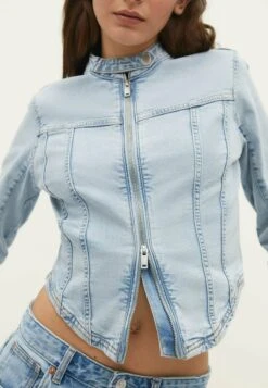 Stradivarius RACING - Jeansjacke - Light Blue 9 Stradivarius RACING - Jeansjacke - Light Blue -Stradivarius Deutschland Verkaufs-Shop 0109b226b5b94e7aa437be70d8403621