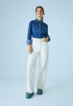Stradivarius Jeans Straight Leg - Off White