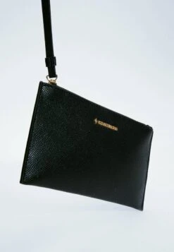 Stradivarius FLACHER MIT GRIFF - Geldbörse - Black 10 Stradivarius FLACHER MIT GRIFF - Geldbörse - Black -Stradivarius Deutschland Verkaufs-Shop 025b0ccba62c4e079f775c1fa0447e2e