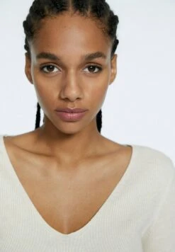 Stradivarius V AUSSCHNITT - Etuikleid - Stone -Stradivarius Deutschland Verkaufs-Shop 02e62f5cc64c4000a53bf95458e637b9