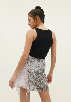 Stradivarius WITH RUFFLES - A-Linien-Rock - Black 8 Stradivarius WITH RUFFLES - A-Linien-Rock - Black -Stradivarius Deutschland Verkaufs-Shop 03631758128e4de5be6cd1dba3895a1d