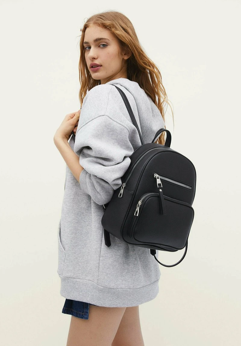 Stradivarius WITH POCKETS - Tagesrucksack - Black 2 Stradivarius WITH POCKETS - Tagesrucksack - Black – Bild 2