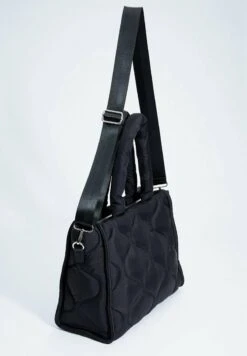 Stradivarius GESTEPPTE - Handtasche - Metallic Black 9 Stradivarius GESTEPPTE - Handtasche - Metallic Black -Stradivarius Deutschland Verkaufs-Shop 04e72f410e6a4e8683d1d01d4eeb56c4