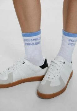 Stradivarius Deutschland Verkaufs-Shop -Stradivarius Deutschland Verkaufs-Shop 097c50985b4a4fd587d89e9f62f9f961