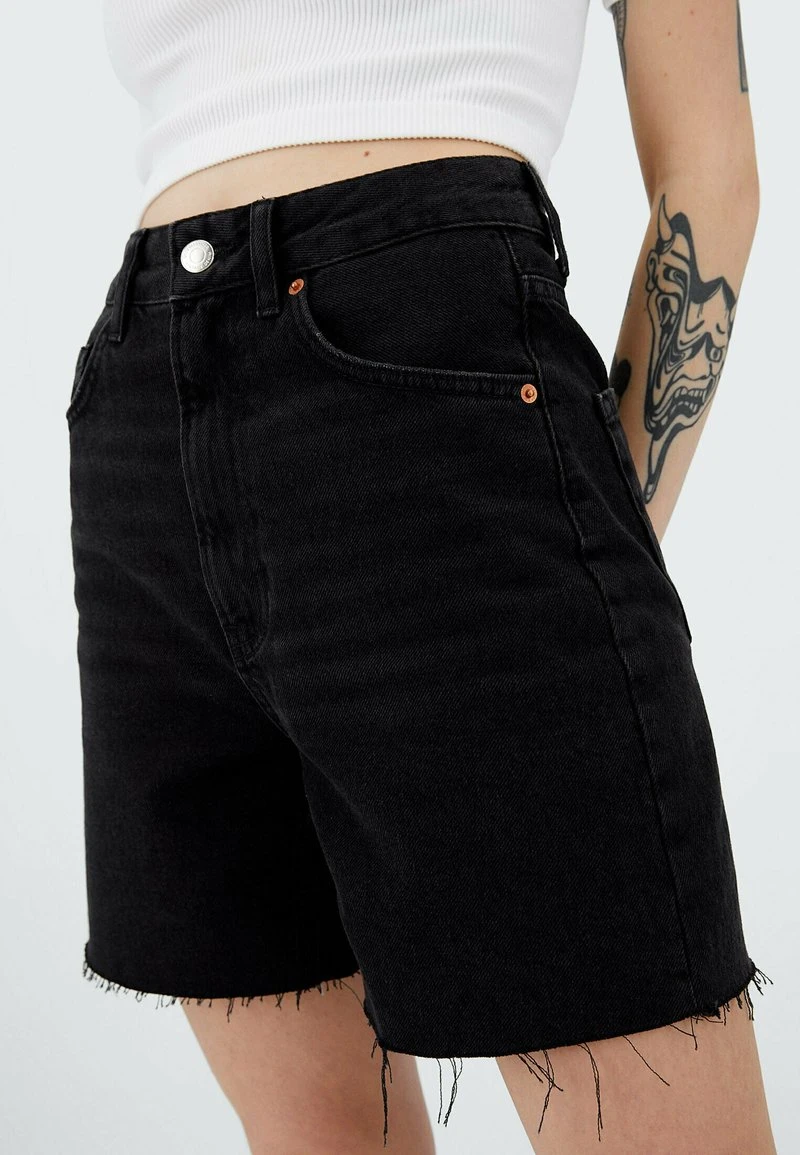 Stradivarius LONGLINE - Jeans Shorts - Black Denim 4 Stradivarius LONGLINE - Jeans Shorts - Black Denim – Bild 4
