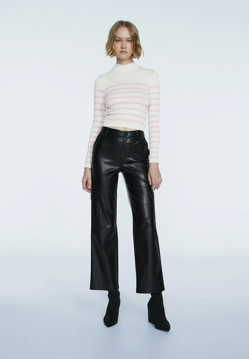 Stradivarius MIT STEHKRAGEN - Strickpullover - Light Pink 2 Stradivarius MIT STEHKRAGEN - Strickpullover - Light Pink – Bild 2