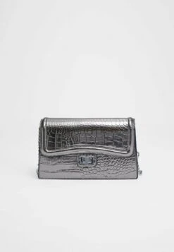 Stradivarius MOCK CROC WITH CHAIN - Umhängetasche - Grey -Stradivarius Deutschland Verkaufs-Shop 0b65ece31b1847a3a22b7391acbd3cf0