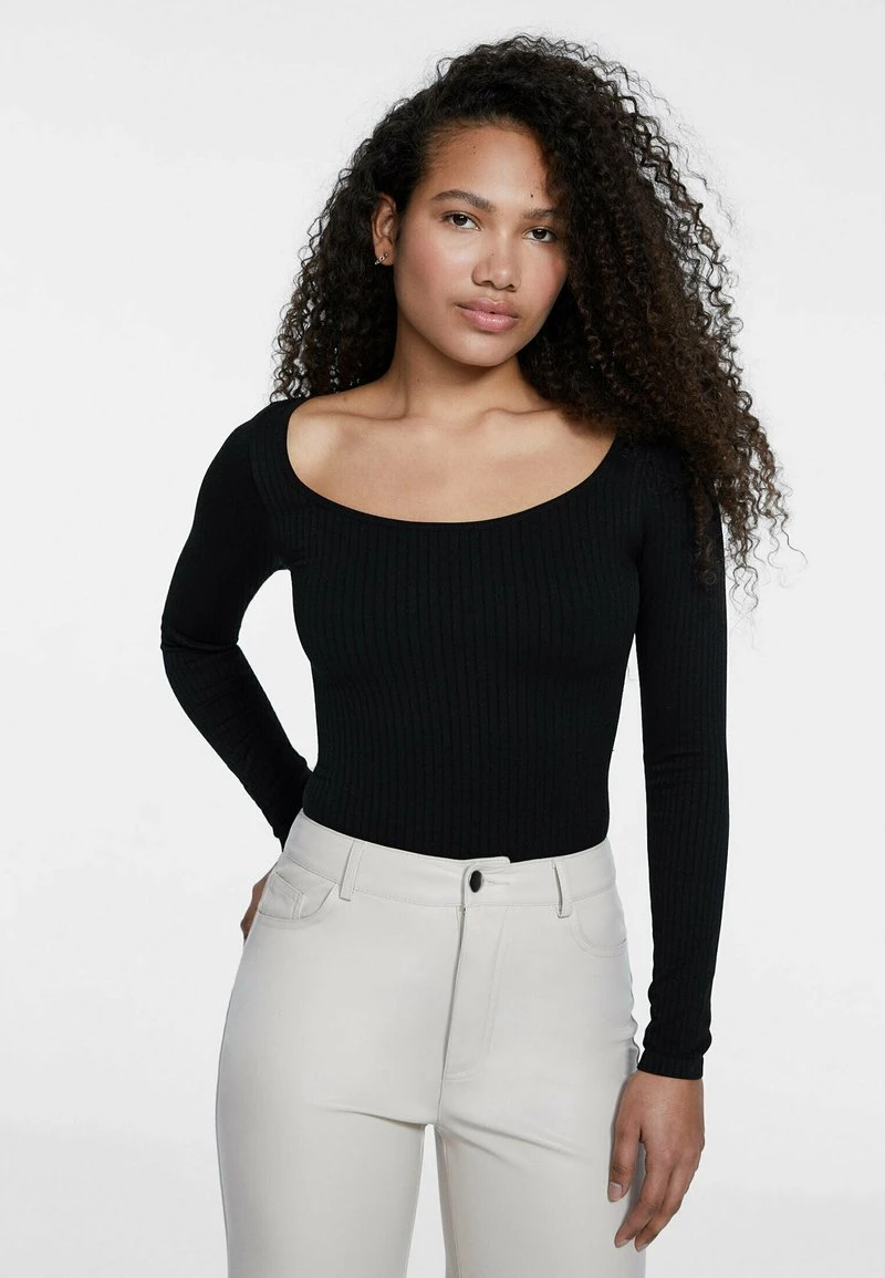 Stradivarius STRAPPY WITH OPEN BACK - Langarmshirt - Black 1 Stradivarius STRAPPY WITH OPEN BACK - Langarmshirt - Black