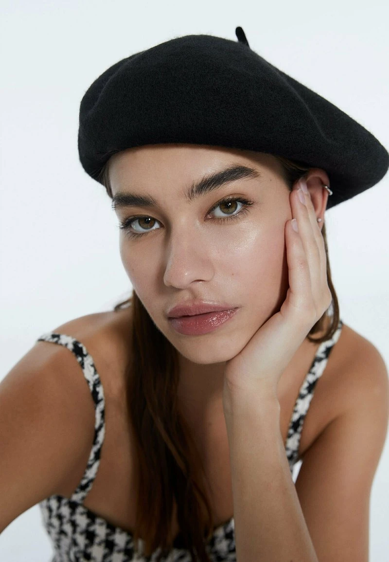 Stradivarius BASIC-BARETT - Mütze - Black 1 Stradivarius BASIC-BARETT - Mütze - Black