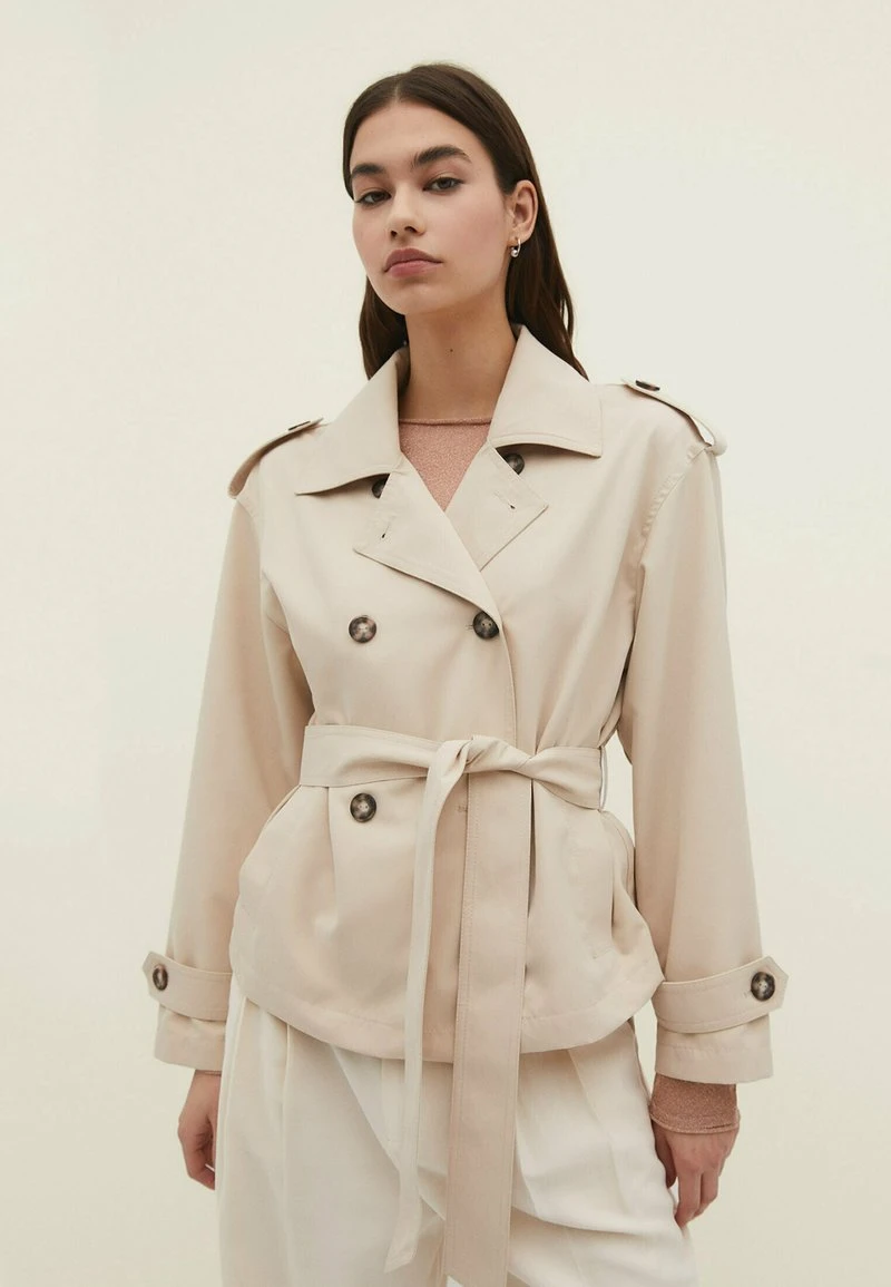 Stradivarius WITH BELT - Trenchcoat - Stone 1 Stradivarius WITH BELT - Trenchcoat - Stone