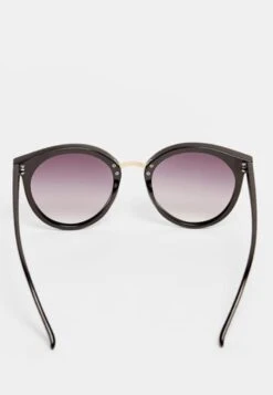 Stradivarius Sonnenbrille - Black -Stradivarius Deutschland Verkaufs-Shop 0e5653d15a514a968e59441d4549dd6a