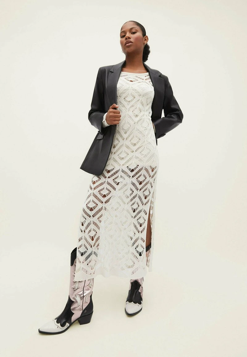 Stradivarius Strickkleid - Beige 1 Stradivarius Strickkleid - Beige