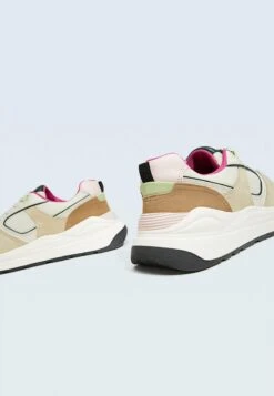 Stradivarius MIT MEHREREN ELEMENTEN - Sneaker Low - Beige 9 Stradivarius MIT MEHREREN ELEMENTEN - Sneaker Low - Beige -Stradivarius Deutschland Verkaufs-Shop 0ff90f8af7aa426e9341ba7d0098c0aa