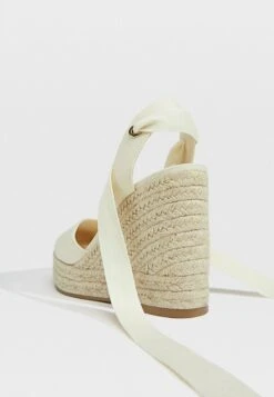 Stradivarius Espadrille - Off-white -Stradivarius Deutschland Verkaufs-Shop 13594a494397466ebaa926cc1f318073