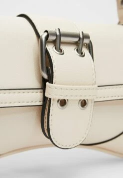 Stradivarius WITH BUCKLE - Handtasche - White -Stradivarius Deutschland Verkaufs-Shop 14c3cbcb2c6c486b96dfa4023104b5ef