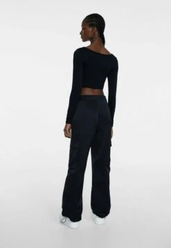 Stradivarius WITH PARACHUTE - Cargohose - Black 8 Stradivarius WITH PARACHUTE - Cargohose - Black -Stradivarius Deutschland Verkaufs-Shop 14da1c4f38c94453aaf4a6754cbbfae4