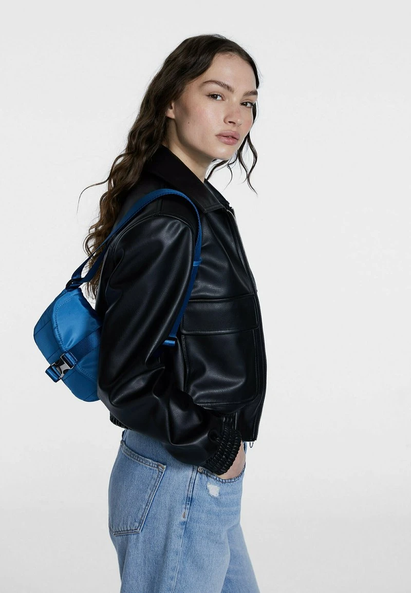 Stradivarius TECHNICAL MINI - Umhängetasche - Mottled Light Blue 2 Stradivarius TECHNICAL MINI - Umhängetasche - Mottled Light Blue – Bild 2