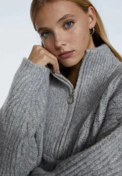 Stradivarius Grober Mit Reißverschluss - Strickpullover - Grey -Stradivarius Deutschland Verkaufs-Shop 1698ce771b8b4b7ab3c3093c20da7f6b