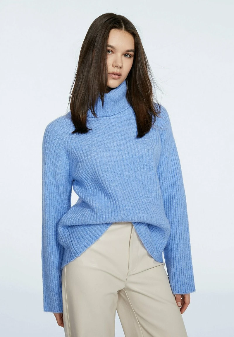 Stradivarius MIT ROLLKRAGEN UND PATENTMUSTER 05024270 - Strickpullover - Light Blue 1 Stradivarius MIT ROLLKRAGEN UND PATENTMUSTER 05024270 - Strickpullover - Light Blue