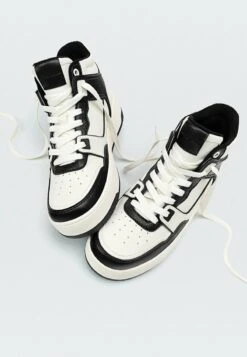 Stradivarius MIT FARBLICH ABGESETZTEN ELEMENTEN - Sneaker High - Black 9 Stradivarius MIT FARBLICH ABGESETZTEN ELEMENTEN - Sneaker High - Black -Stradivarius Deutschland Verkaufs-Shop 19c64c70cfda48dd98ec0bc50a3e794d