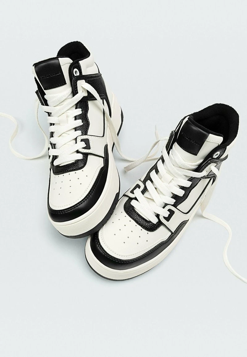 Stradivarius MIT FARBLICH ABGESETZTEN ELEMENTEN - Sneaker High - Black 4 Stradivarius MIT FARBLICH ABGESETZTEN ELEMENTEN - Sneaker High - Black – Bild 4