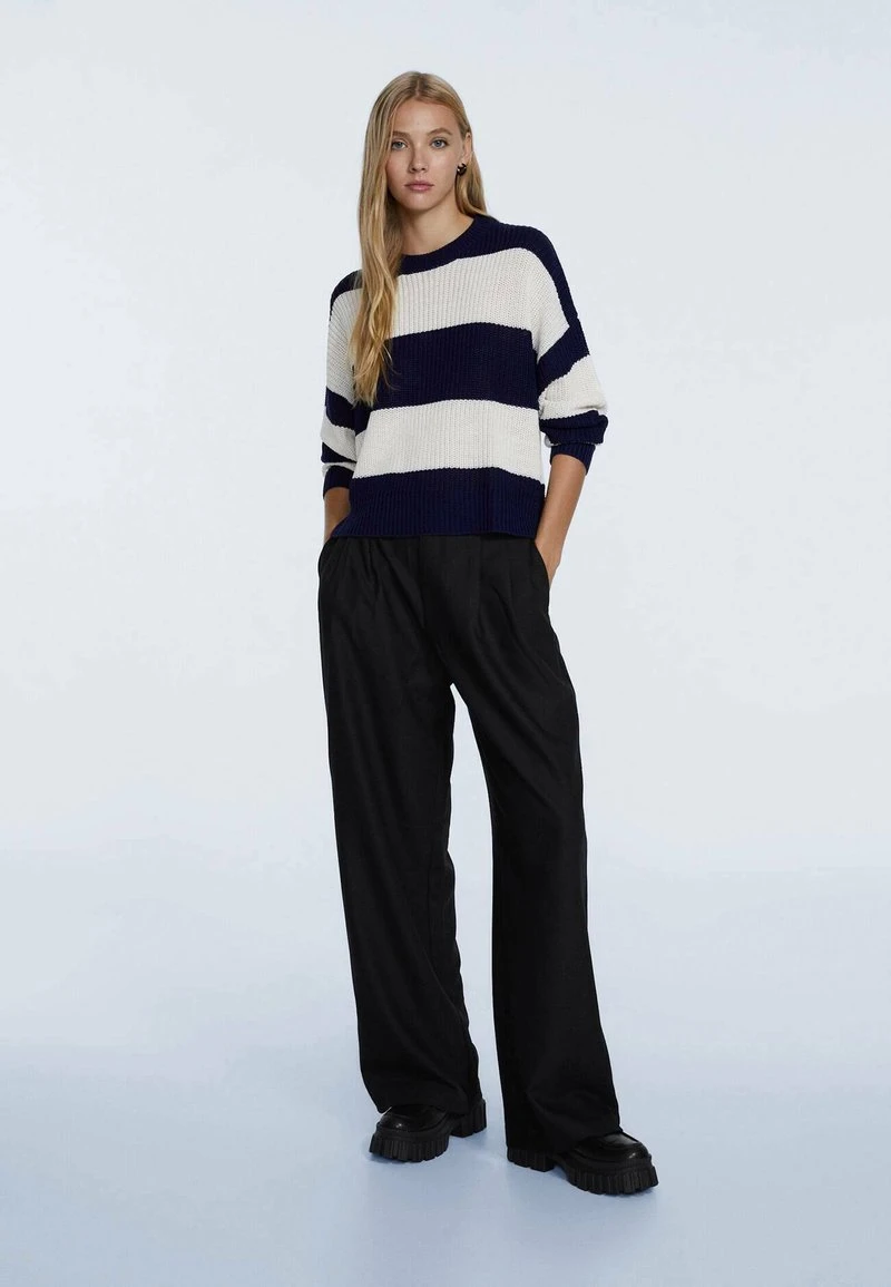 Stradivarius MIT STREIFEN - Strickpullover - Dark Blue 2 Stradivarius MIT STREIFEN - Strickpullover - Dark Blue – Bild 2