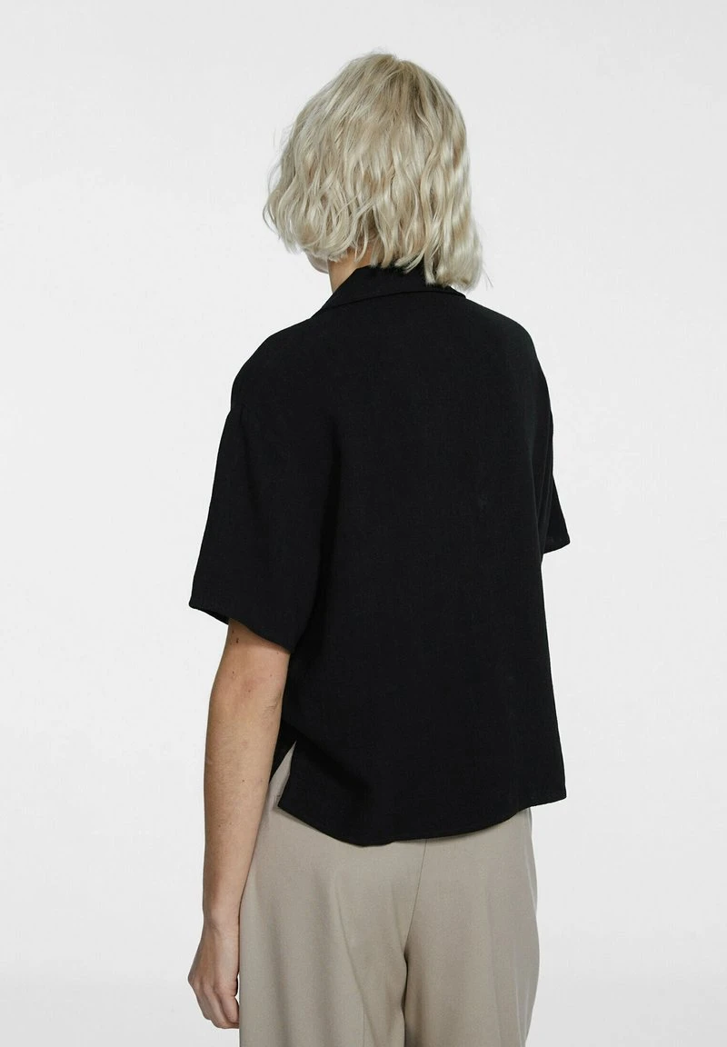 Stradivarius SHORT SLEEVE RUSTIC - Hemdbluse - Black 3 Stradivarius SHORT SLEEVE RUSTIC - Hemdbluse - Black – Bild 3