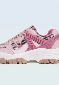 Stradivarius Sneaker Low - Pink 10 Stradivarius Sneaker Low - Pink -Stradivarius Deutschland Verkaufs-Shop 2090ac1a598b4749b61ac59cfa6b6b25