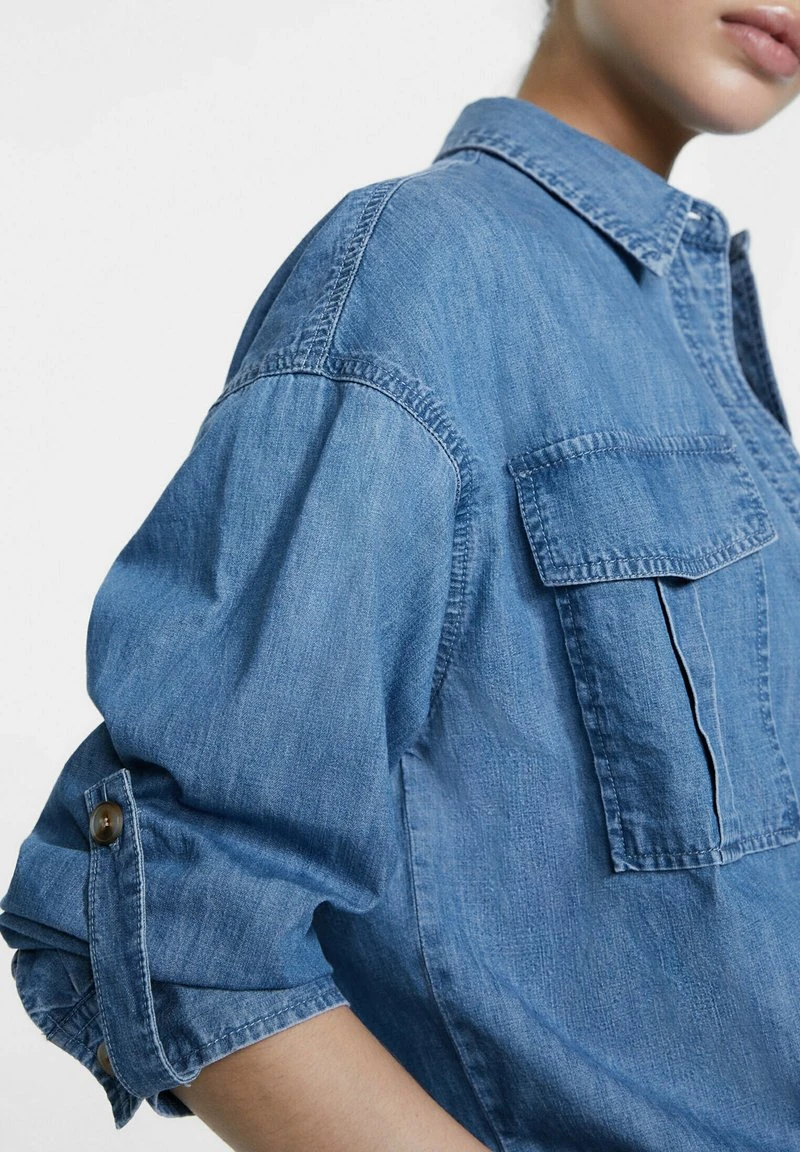 Stradivarius FLOWING - Jeansjacke - Light Blue 4 Stradivarius FLOWING - Jeansjacke - Light Blue – Bild 4