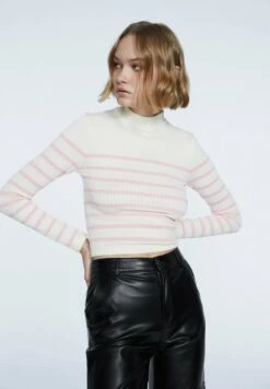 Stradivarius MIT STEHKRAGEN - Strickpullover - Light Pink