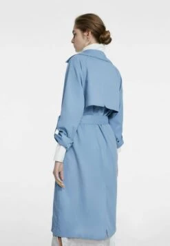 Stradivarius LANGER FLIESSENDER - Trenchcoat - Light Blue -Stradivarius Deutschland Verkaufs-Shop 25d3484afb7f49a0a6823e177c0cb49a