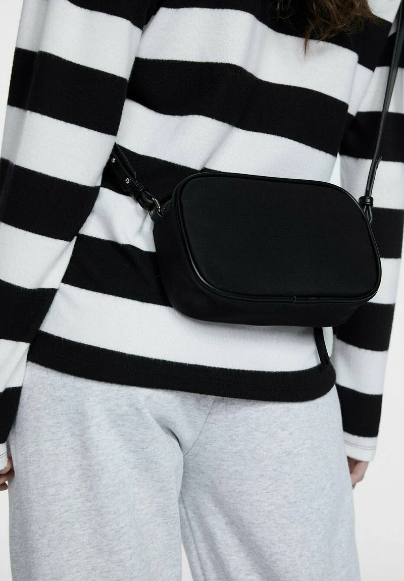 Stradivarius TWILL REPORTER - Umhängetasche - Black 2 Stradivarius TWILL REPORTER - Umhängetasche - Black – Bild 2