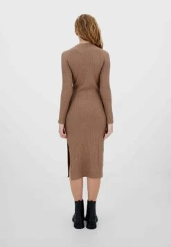 Stradivarius WEICHES - Strickkleid - Brown 8 Stradivarius WEICHES - Strickkleid - Brown -Stradivarius Deutschland Verkaufs-Shop 2702fdf0c72b4539b9cd09a4b31ae2c0