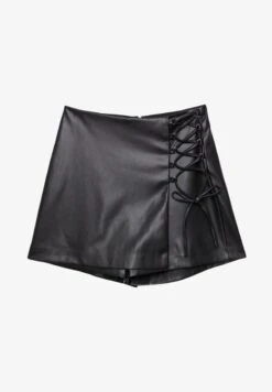Stradivarius Shorts - Black 10 Stradivarius Shorts - Black -Stradivarius Deutschland Verkaufs-Shop 2a7bb0e70fdf4b5aa49cedfbf065fdb7