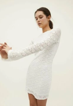 Stradivarius SHORT WITH BOW - Etuikleid - Beige