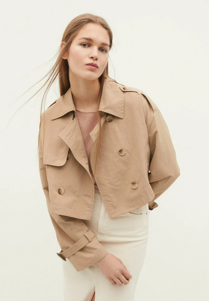 Stradivarius SHORT WITH CREASED EFFECT - Leichte Jacke - Stone 4 Stradivarius SHORT WITH CREASED EFFECT - Leichte Jacke - Stone – Bild 4