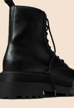 Stradivarius Schnürstiefelette - Black -Stradivarius Deutschland Verkaufs-Shop 2af15a59f7794800a6354eceb3cb783d