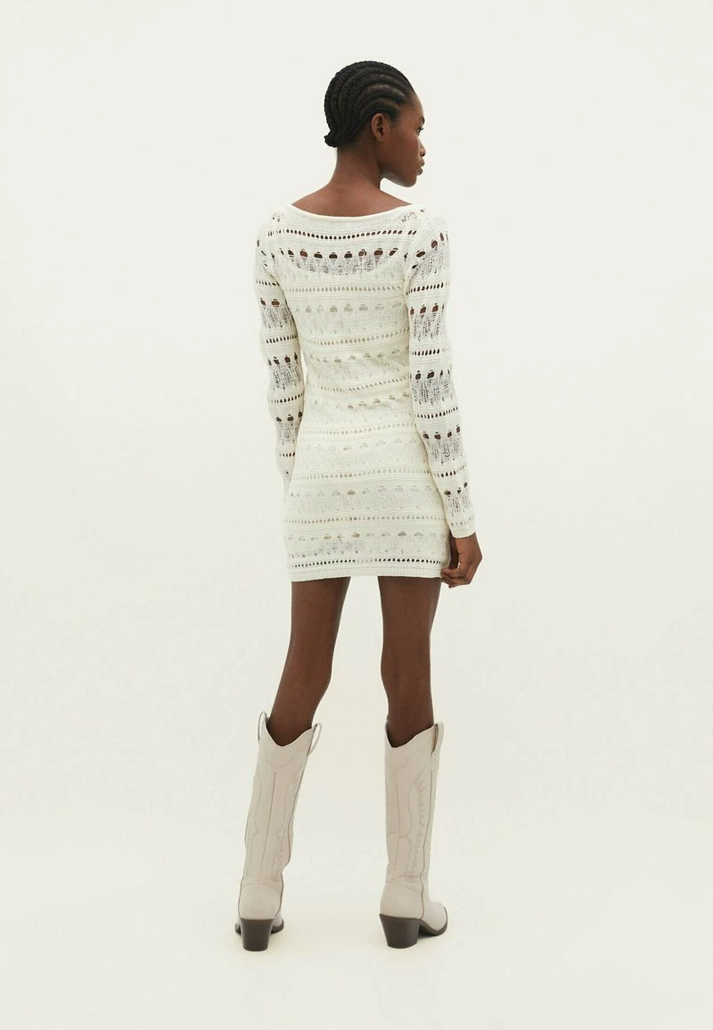 Stradivarius Strickkleid - Off White 3 Stradivarius Strickkleid - Off White – Bild 3