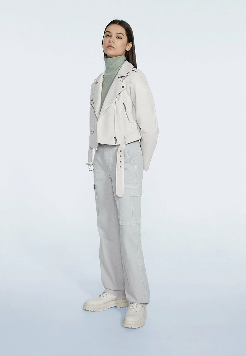 Stradivarius STRAIGHT-FIT - Cargohose - Grey 2 Stradivarius STRAIGHT-FIT - Cargohose - Grey – Bild 2