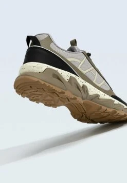 Stradivarius PIECE - Sneaker Low - Multi Coloured 10 Stradivarius PIECE - Sneaker Low - Multi Coloured -Stradivarius Deutschland Verkaufs-Shop 2ca510d2f8464035ae3cc3bfee0ac332