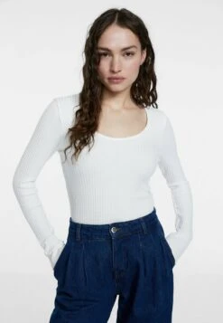 Stradivarius WITH STRAP AT THE BACK - Langarmshirt - White