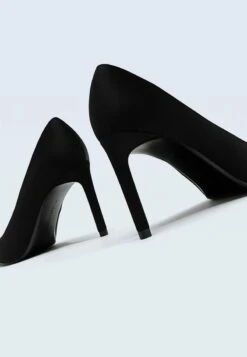 Stradivarius MIT STILETTO - High Heel Pumps - Black 9 Stradivarius MIT STILETTO - High Heel Pumps - Black -Stradivarius Deutschland Verkaufs-Shop 337aca389a29495595678a1c1a1a580b