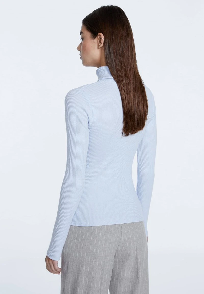 Stradivarius MIT ROLLKRAGEN - Strickpullover - Light Blue 3 Stradivarius MIT ROLLKRAGEN - Strickpullover - Light Blue – Bild 3