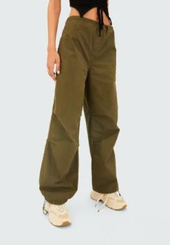 Stradivarius PARACHUTE POPELIN - Jogginghose - Khaki