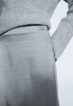 Stradivarius A-Linien-Rock - Dark Grey -Stradivarius Deutschland Verkaufs-Shop 3bdb270ef5b34ebab585d261b11e3f5b