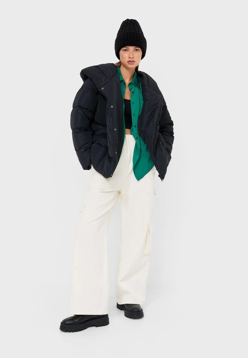 Stradivarius Winterjacke - Black 2 Stradivarius Winterjacke - Black – Bild 2