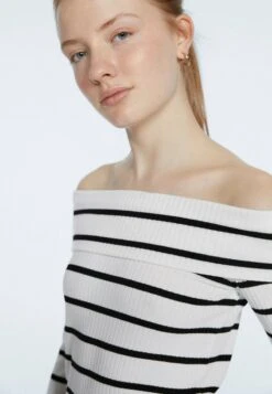 Stradivarius GESTREIFTES MIT CARMEN AUSSCHNITT - Langarmshirt - White 9 Stradivarius GESTREIFTES MIT CARMEN AUSSCHNITT - Langarmshirt - White -Stradivarius Deutschland Verkaufs-Shop 3def3d018b144994906892d458230dd1