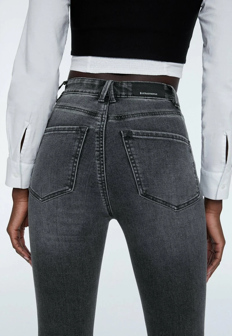 Stradivarius MIT SEHR HOHEM BUND - Jeans Skinny Fit - Light Grey 4 Stradivarius MIT SEHR HOHEM BUND - Jeans Skinny Fit - Light Grey – Bild 4