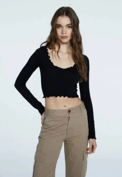 Stradivarius NAHTLOSES MIT WELLENSAUM - Langarmshirt - Black