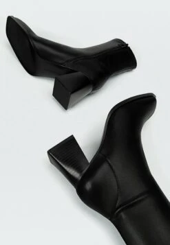 Stradivarius MIT HALBHOHEM ABSATZ - Ankle Boot - Black 10 Stradivarius MIT HALBHOHEM ABSATZ - Ankle Boot - Black -Stradivarius Deutschland Verkaufs-Shop 438b640d248443f2b015a18c5253a970